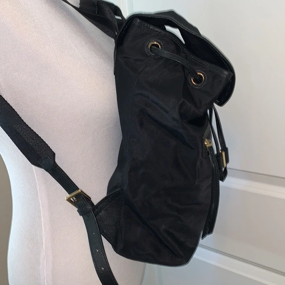 TORY BURCH GORGEOUS DRAWSTRING NYLON MAGNET CLOSE JET BLACK BACKPACK